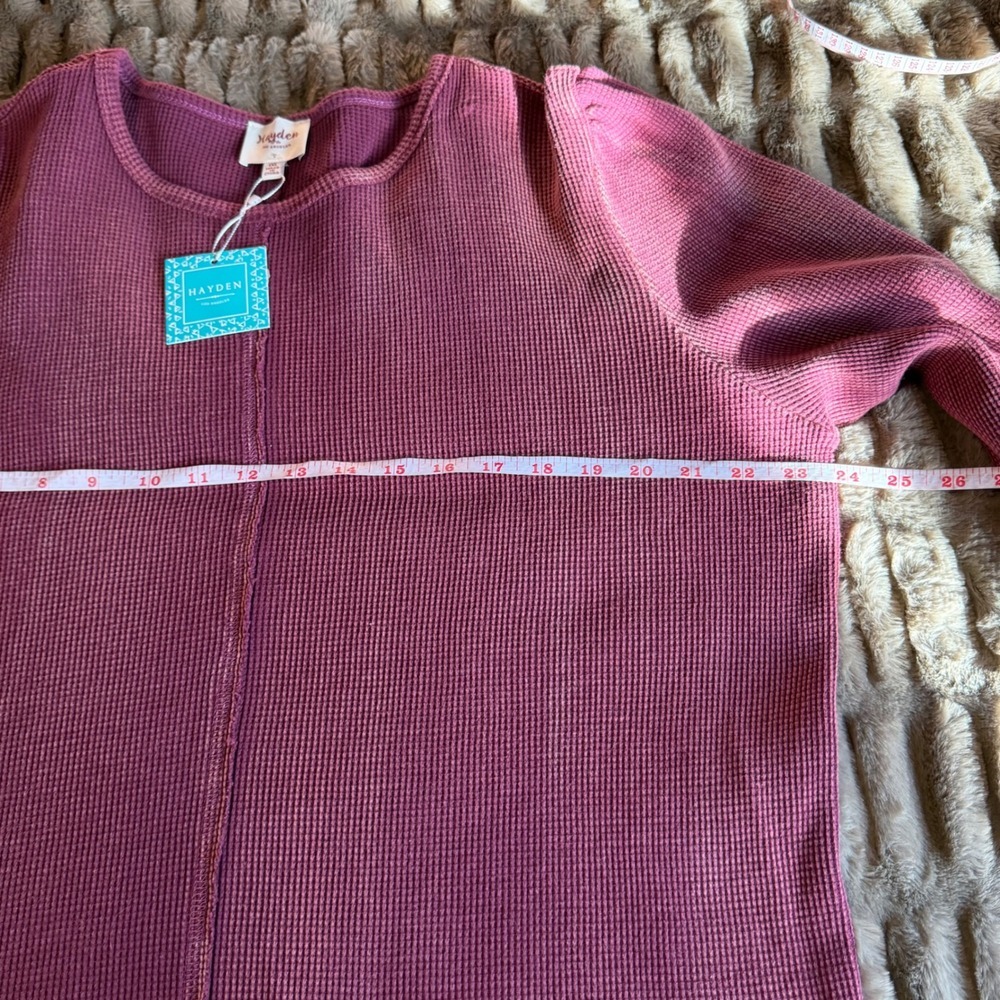 Hayden Los Angeles Waffle Knit Puff Sleeve Thermal Top Size 1X Acid Wash Plum - Picture 5 of 6